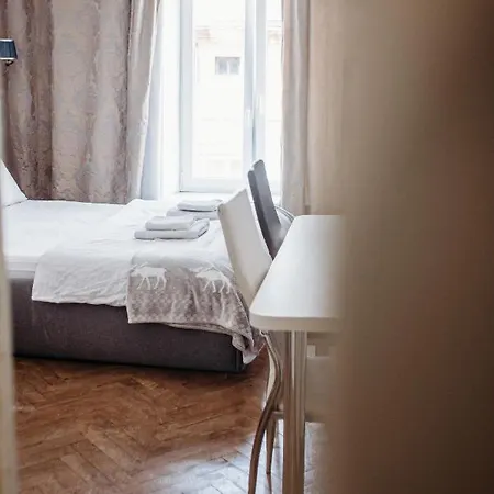 для великої компанї в центрі міста Διαμέρισμα Λβιβ